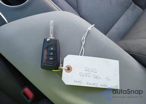 2024 Toyota Camry Le z USA, uszkodzony, nr VIN 4T1C11AKXRU195395